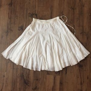 Banana Republic pleated full knee length skirt